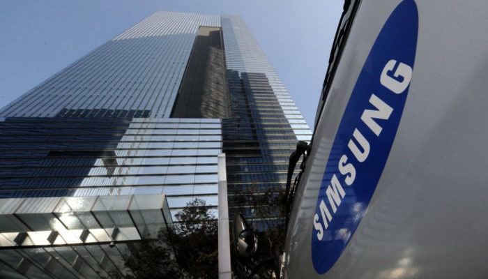 Samsung continua a spingere su Bixby