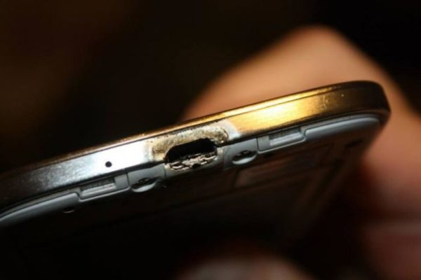 carica batteria smartphone