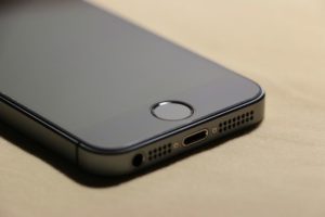 Risolvere il problema dello schermo nero su iPhone