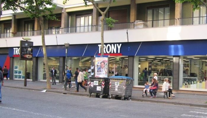 Trony