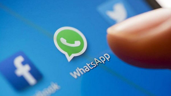 WhatsApp: un bug rivela quanto dormi e con chi parli