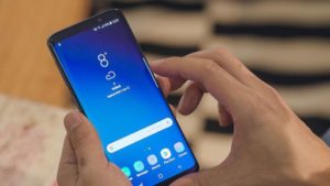 Problemi al display per Samsung Galaxy S9