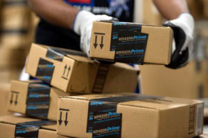 Amazon, DVD e Blu-Ray solo per gli abbonati Prime