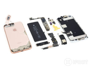 Apple, la compagnia in cerca del monopolio sulle riparazioni