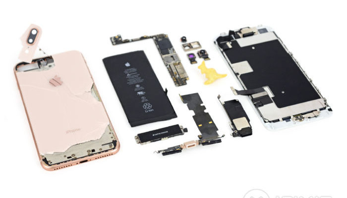 Apple, la compagnia in cerca del monopolio sulle riparazioni