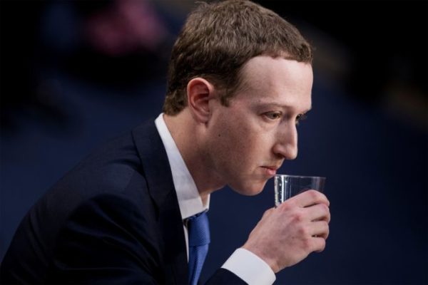 Facebook controlla anche chi non ha un account