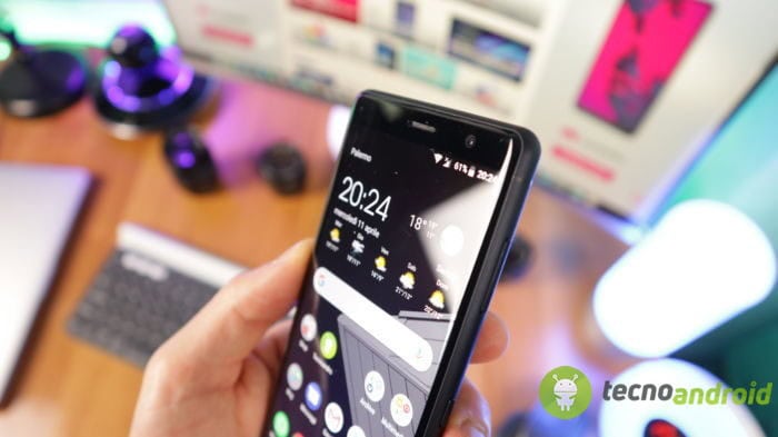 Xperia XZ2 Compact