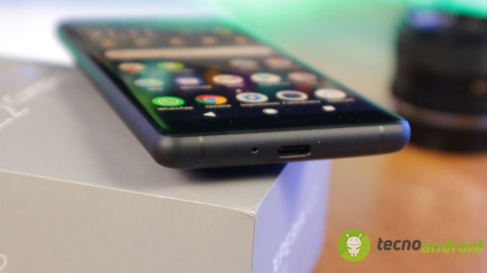Xperia XZ2 Compact