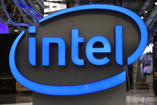 Intel vuole acquisire Broadcom