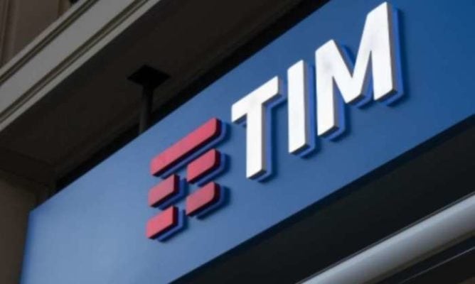 TIM affronta Vodafone con le sue 3 offerte da 30 Giga e minuti senza limiti