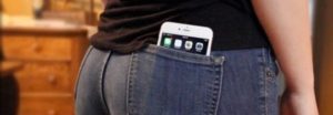 smartphone in tasca