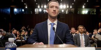 Facebook: Zuckerberg si scusa a Bruxelles