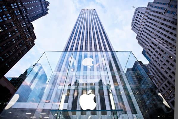 Apple ha iniziato a pagare all'Europa i soldi che gli doveva