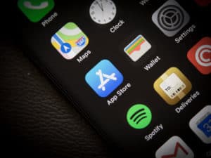 Apple, sviluppatori iOS contro la compagnia