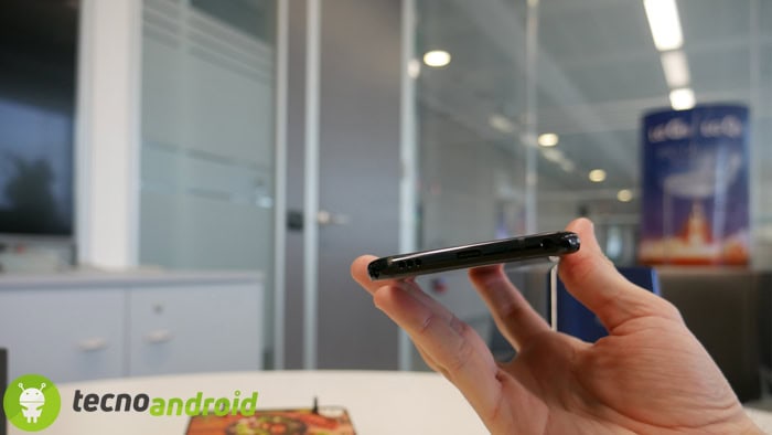LG G7 (2) LG G7
