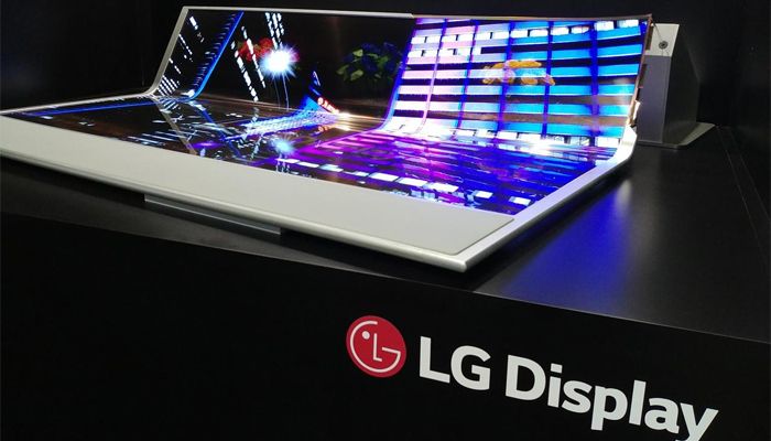 LG TV OLED flessibile e trasparente da 77 pollici