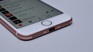 Il nuovo aggiornamento di iOS bloccherà la porta Lightning dopo 7 giorni di inutilizzo