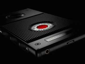 RED Hydrogen, posticipato