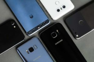 Smartphone, mercato in rallentamento