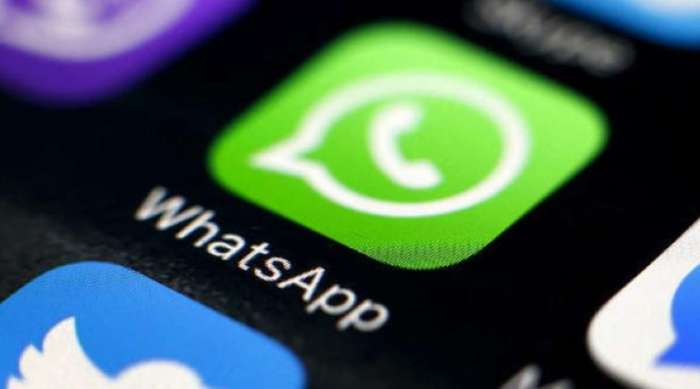 WhatsApp: nuovo trucco incredibile per leggere i messaggi sena entrare in chat 