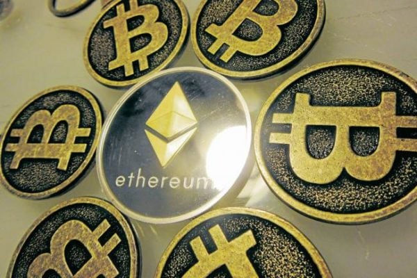 Cosa c'è dietro ai Bitcoin: i pro e i contro delle criptovalute