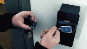 Hacker inarrestabili: progettata "chiave principale" in grado di aprire milioni di porte di camere d'albergo