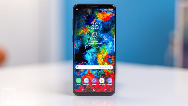 Samsung Galaxy S9+ lanciato ripetutamente da un tetto