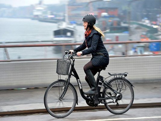 bici elettriche casco obbligatorio
