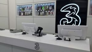 3 Italia GIGA Bank