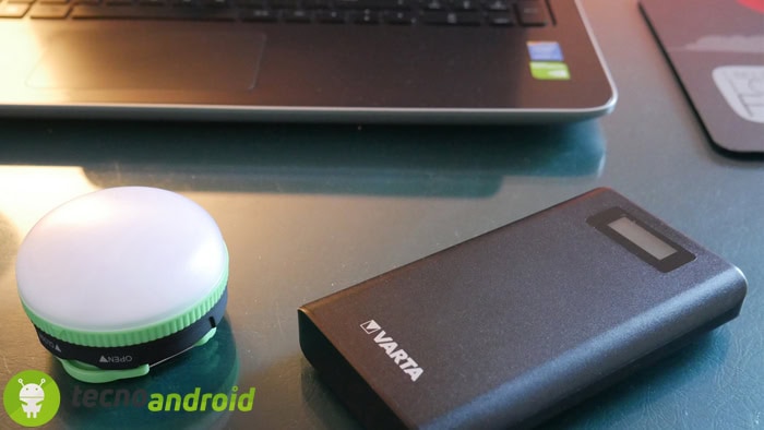 P1010570 Powerbank Varta