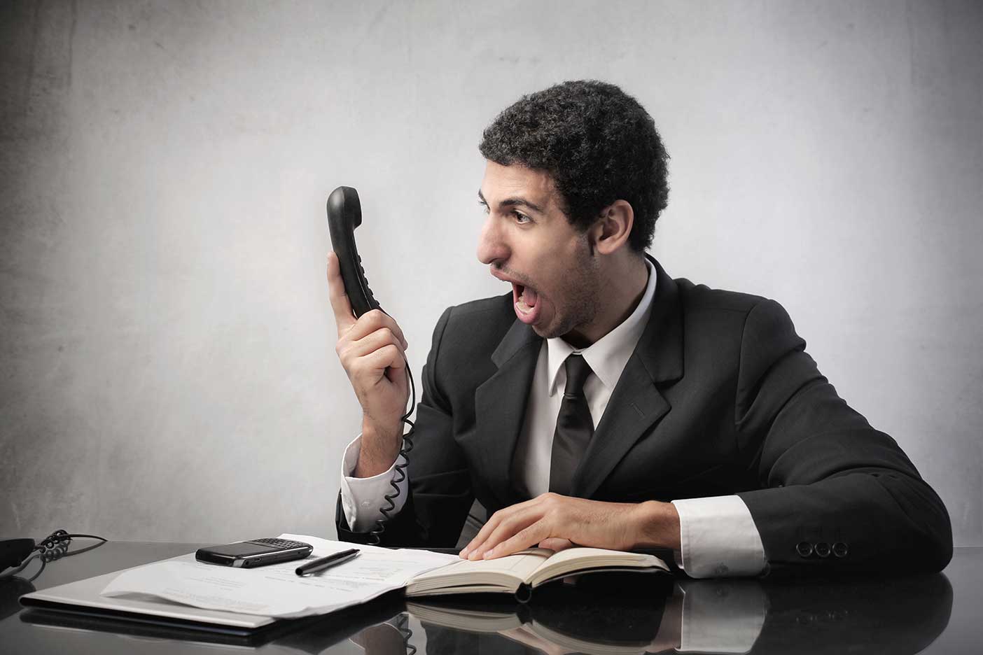 Truffe telefoniche e falsi operatori, attenzione a non cadere nella trappola