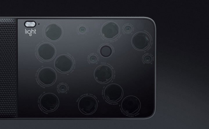 Il marchio Light sta preparando uno smartphone con 9 fotocamere