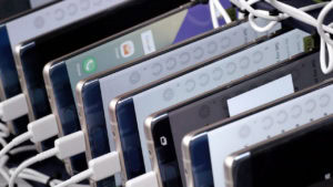 smartphone pieghevole Samsung