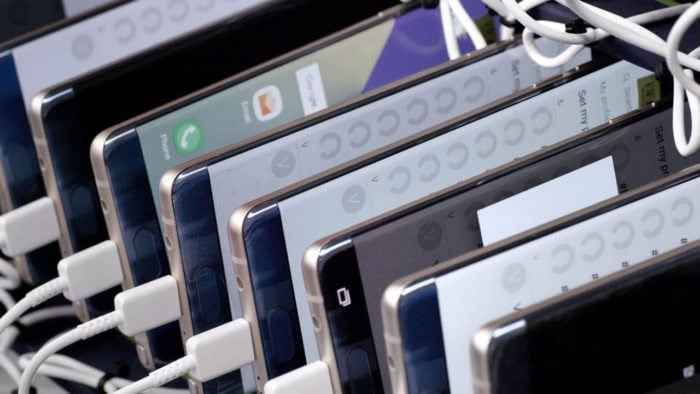 smartphone pieghevole Samsung