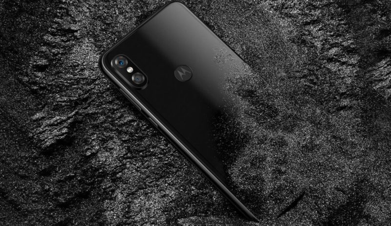 Motorola-P30-Lifestyle-5-800×463