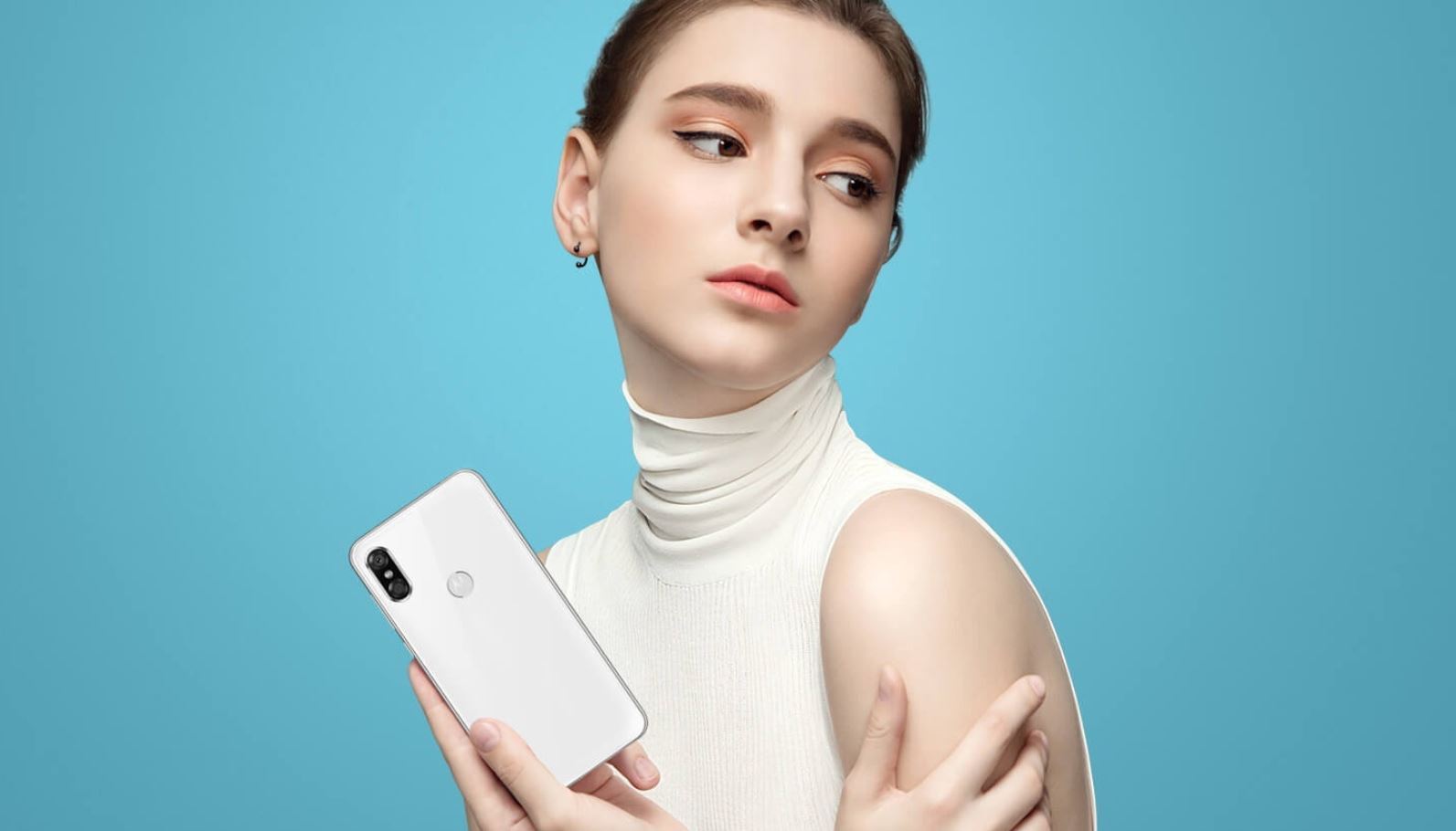 Motorola-P30-Lifestyle-6