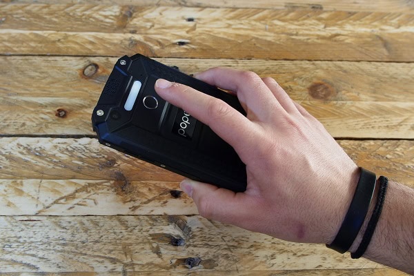Poptel P9000 MAX sensore di impronte