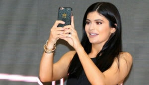 Smartphone_ la luce blu non sarà più pericolosa grazie ad una nuova tecnologia