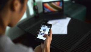 luce blu smartphone