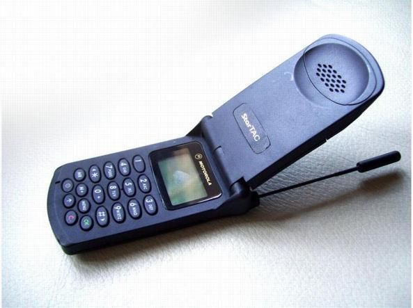 10 Vecchi Telefoni Che Valgono Una Fortuna
