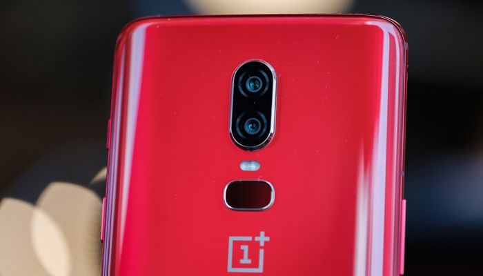 OnePlus 6 Red