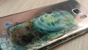 Samsung Galaxy S7 Edge prende fuoco