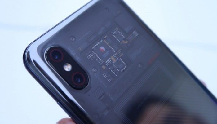 Xiaomi: Mi 8 Explorer Edition riceve l'aggiornamento alla MIUI 10 ma solo in Cina