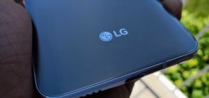 LG: prime immagini del V40 ThinQ, presenti ben 5 fotocamere e NOTCH