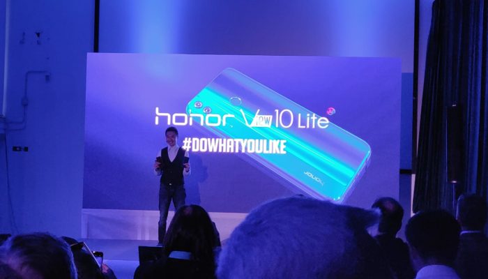 Honor View 10 Lite: immagini e caratteristiche in anteprima dal BASE di Milano