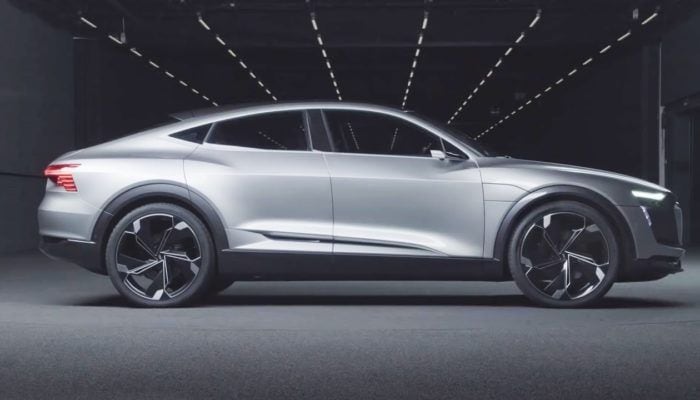 Audi E-Tron: il nuovo SUV elettrico verrà presentato in ritardo a causa di una modifica