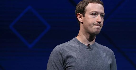 sicurezza facebook scandalo dati class action altroconsumo