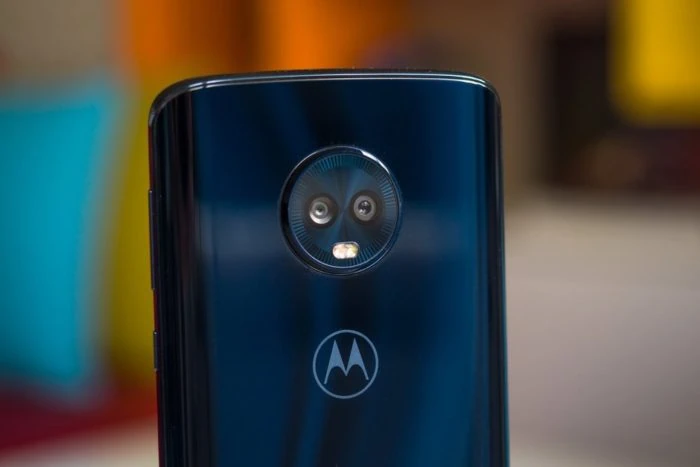 Moto G7 e Moto G7 Plus, i render mostrano il design del notch waterdrop