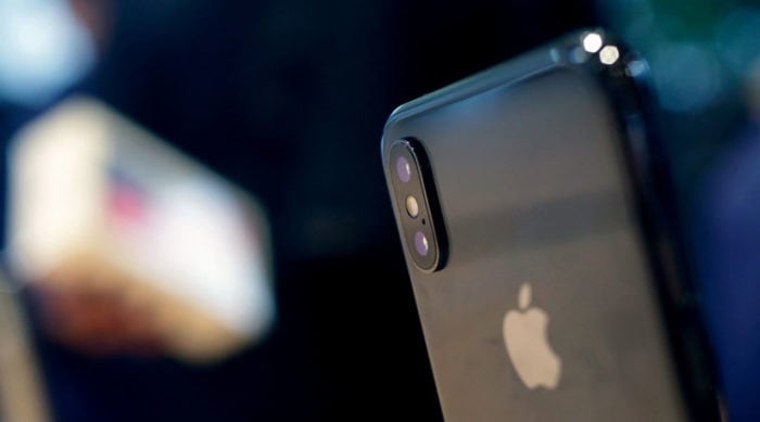 Apple iPhone X con problemi allo schermo