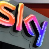 Sky lancia la sfida a ttutti: nuovo abbonamento natalizio con regalo gratuito